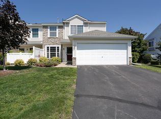 7705 Arboretum Village Cir, Chanhassen, MN 55317