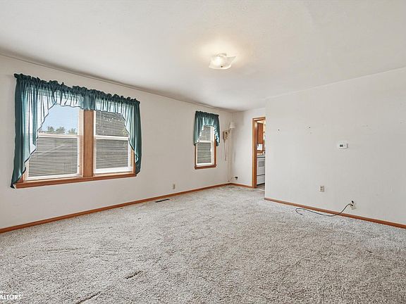 5th image of 407 5th St