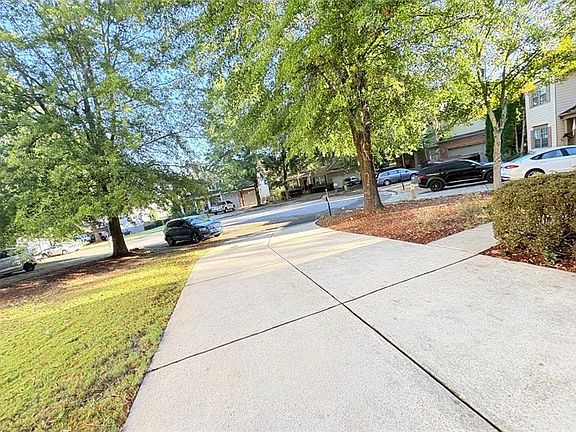 3rd image of 6630 Grove Crossing Ct
