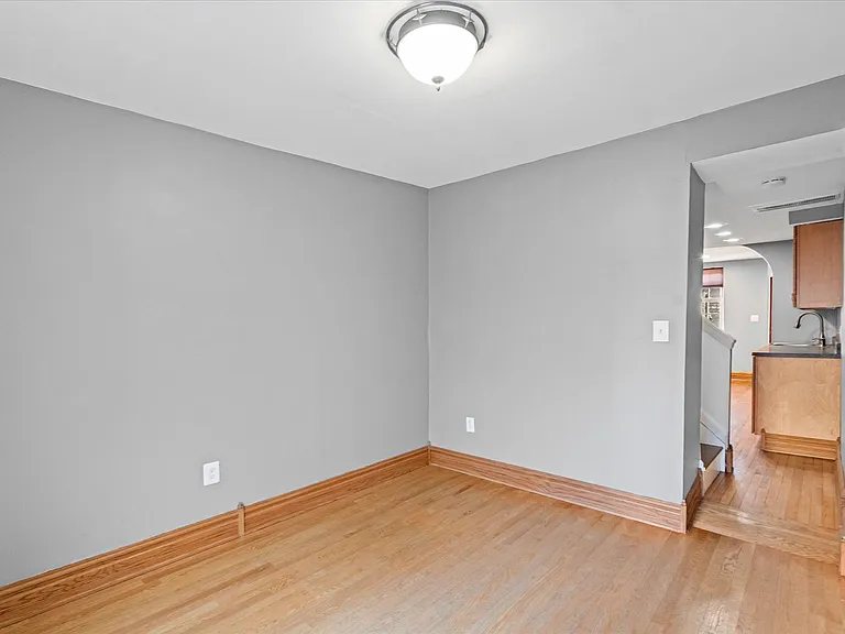 900 Harden Ct — Photo 19