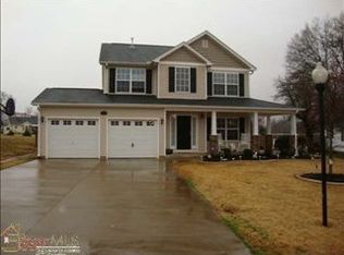 10 Whipple Ln, Taylors, SC 29687