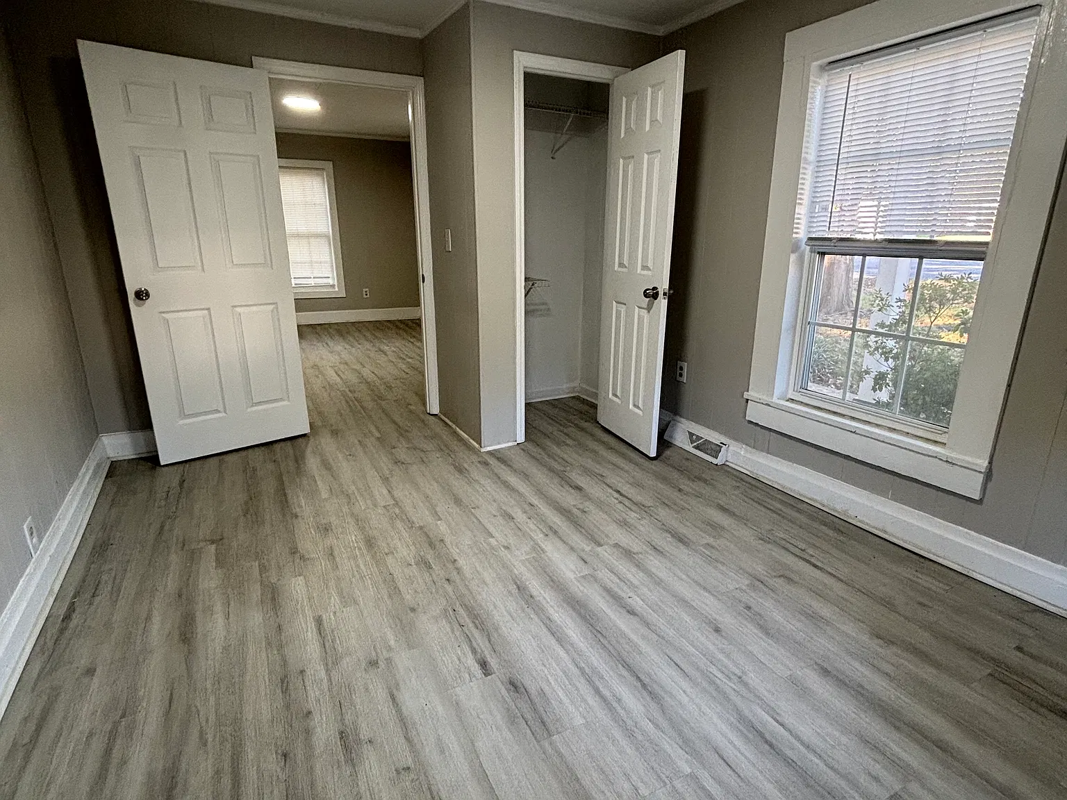 2 bed, 702 sqft, $1,225 — Photo 3