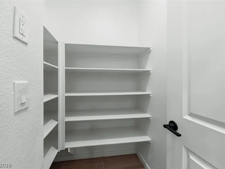 8672 Bench St — Photo 9