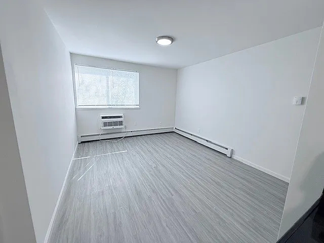 Juniper House — Photo 11
