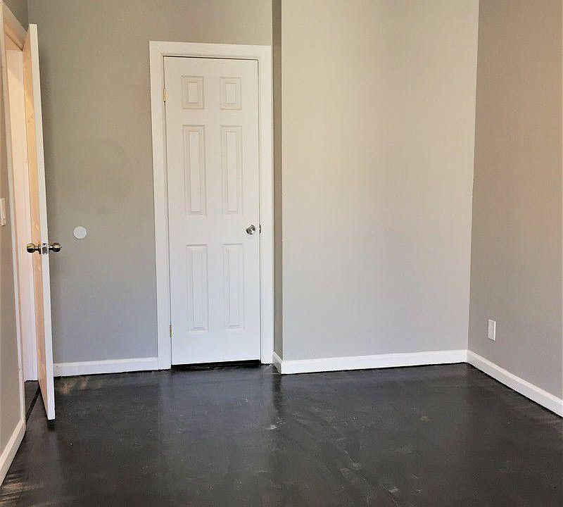 2nd image of 2471 Grand Ave APT 1C
