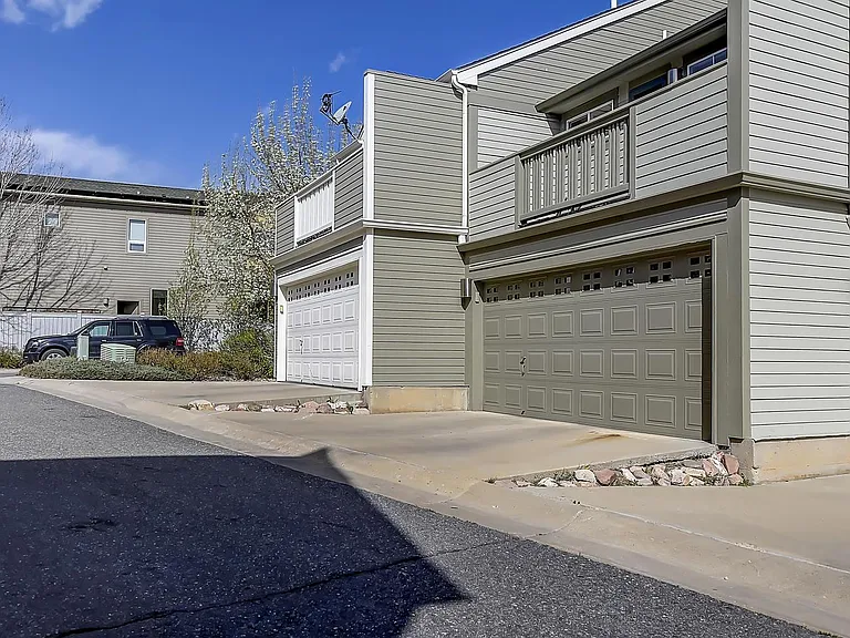 440 Laramie Blvd — Photo 27
