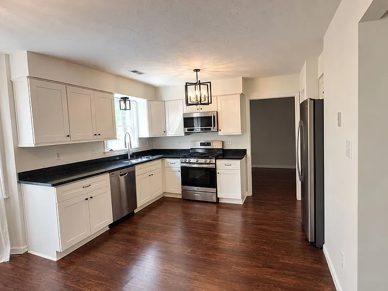 2 Eisele Ct — Photo 3