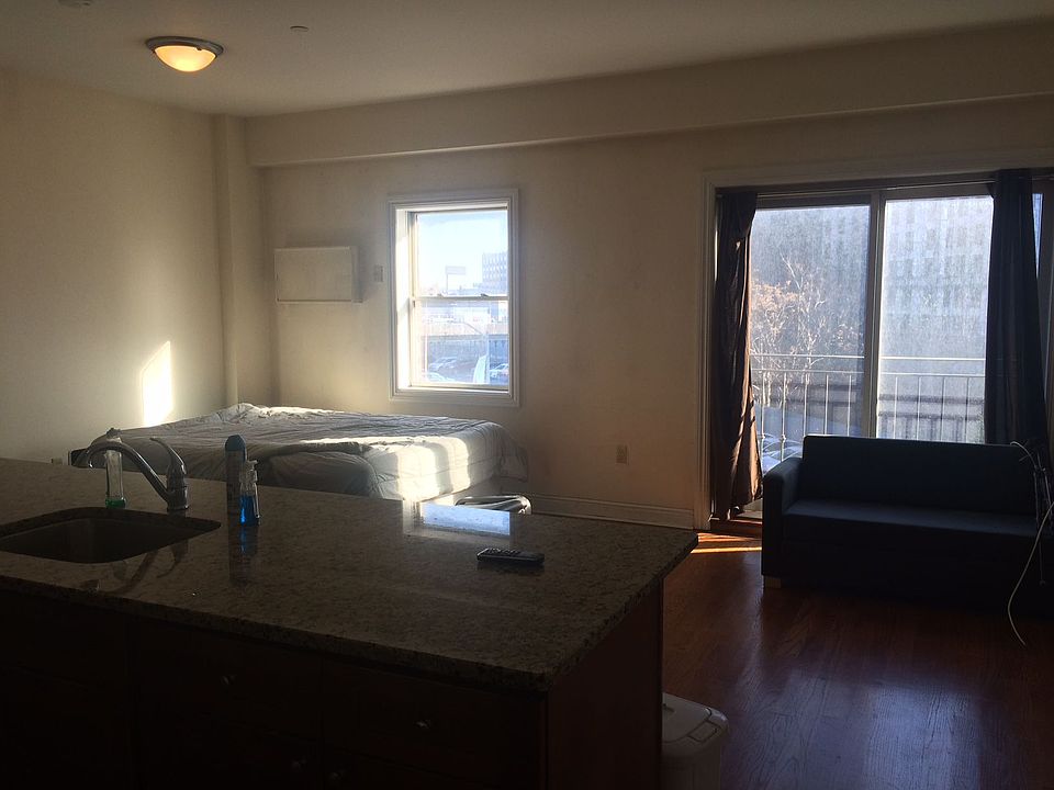 2nd image of 1203 Jackson Ave APT 3A