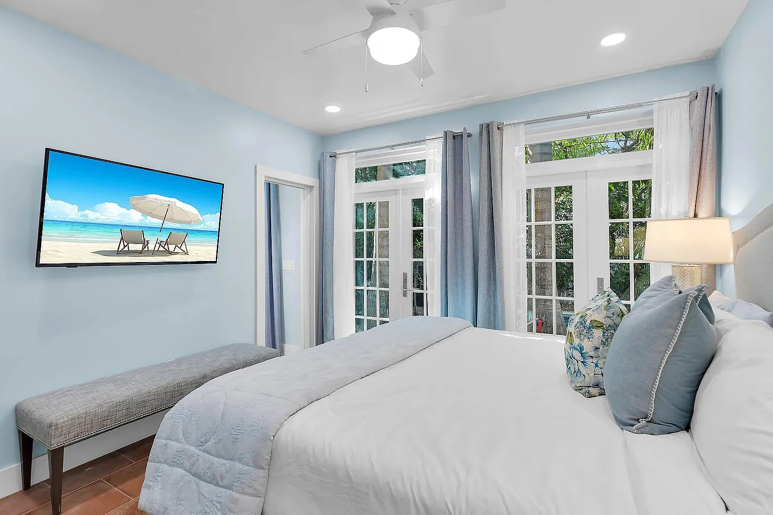 2 bed, 860 sqft, $5,200 — Photo 4