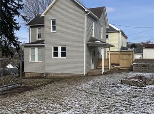 1206 Riverview St, East Liverpool, OH 43920
