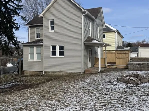 1206 Riverview St, East Liverpool, OH 43920