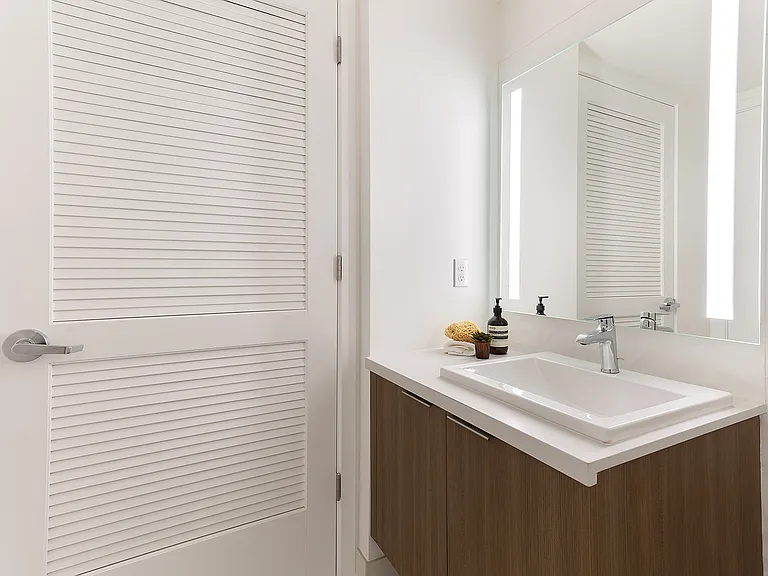 Akin Residences Bathroom