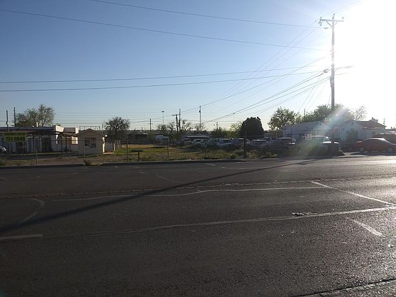 4th image of 7191 Alameda Ave
