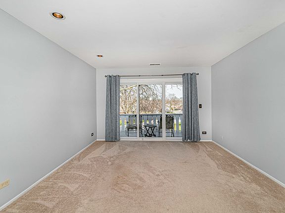 5th image of 269 Middlebury Ct #2D