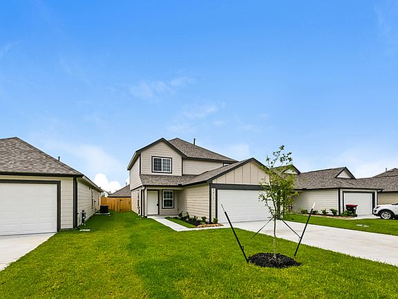 3rd image of 2417 Flathead Dr