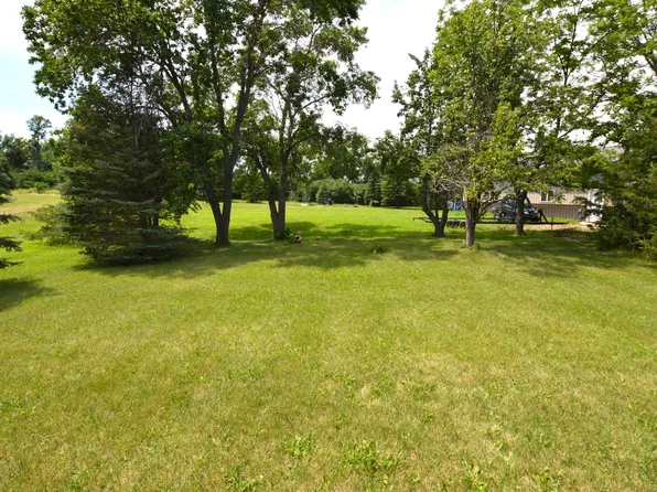 S Sunset Dr, Ipswich, SD 57451