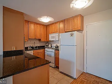 950 25th St NW #606N — Photo 2