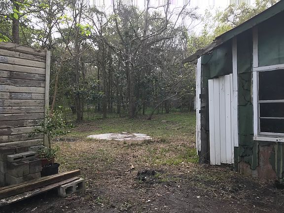 4th image of 1021 SE 5th Ave