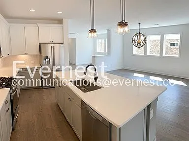 252 Tanglewood Ln — Photo 3