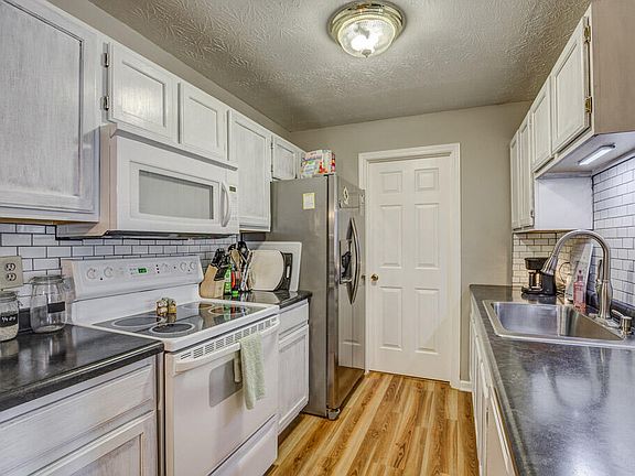4th image of 10212 Crossbow Ct APT 8
