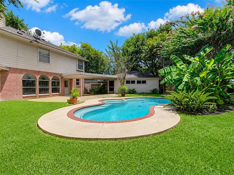 1107 Magnolia Woods Ct — Photo 35