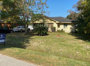 141 E Spreading Oak Dr, Houston, TX 77076