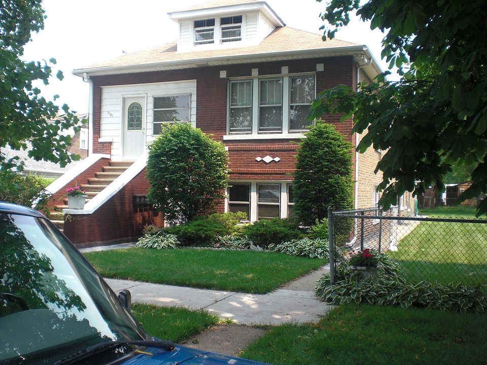 2nd image of 2141 Atchison Ave