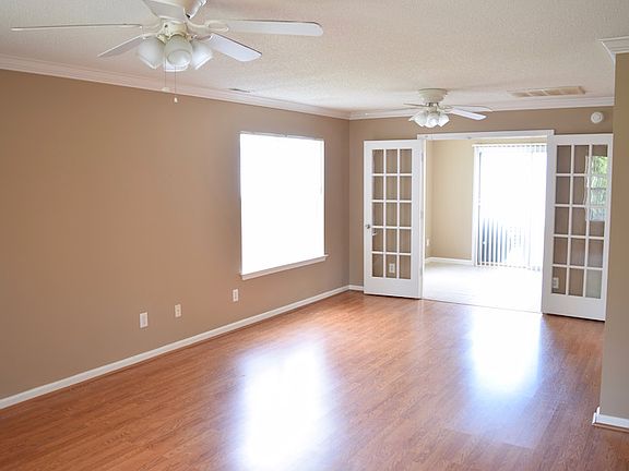 5th image of 304 Pointe Ct