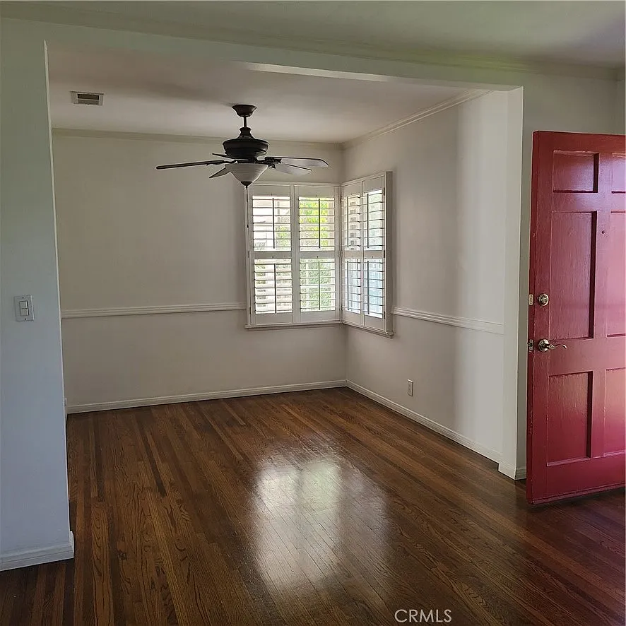 3 bed, 1376 sqft, $4,900 — Photo 4