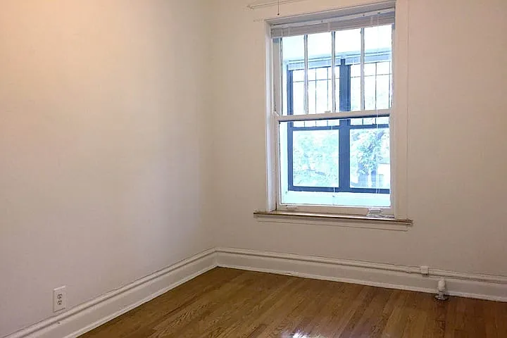 Greenwood 5201 — Photo 33