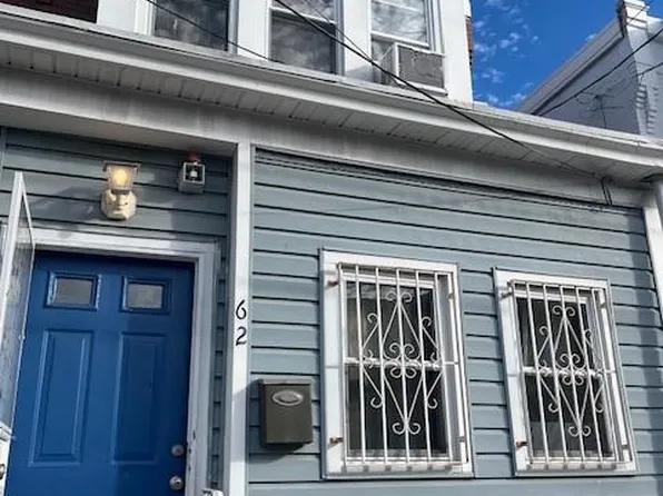 62 S 30th St, Camden, NJ 08105