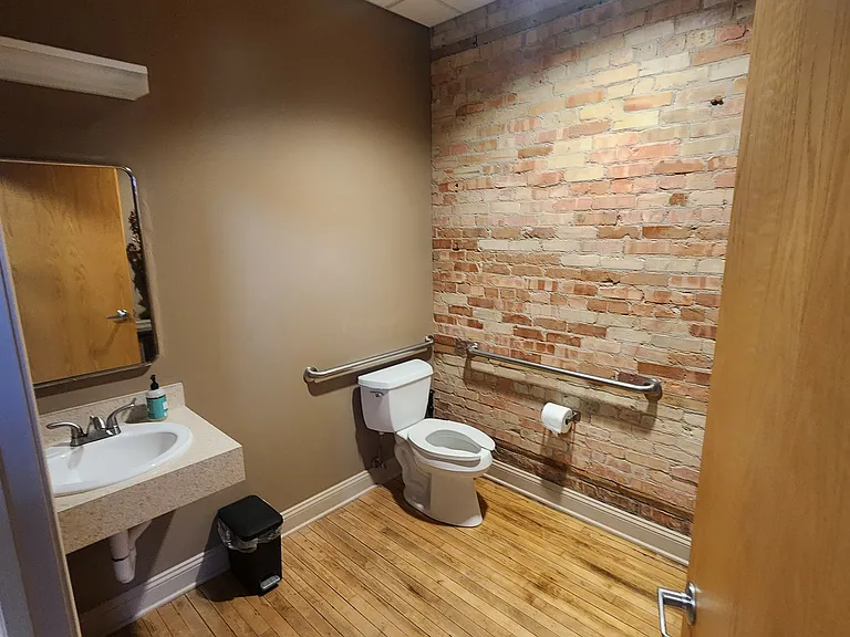9 E Main St #1 — Photo 5
