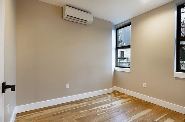 Rented by Brooklyn Group | media 21