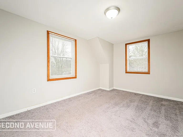 154 Collins Dr — Photo 14