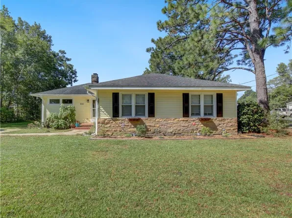 660 Pendergraft Rd, Bunnlevel, NC 28323