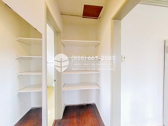4th image of 647 1/2 Strand St
