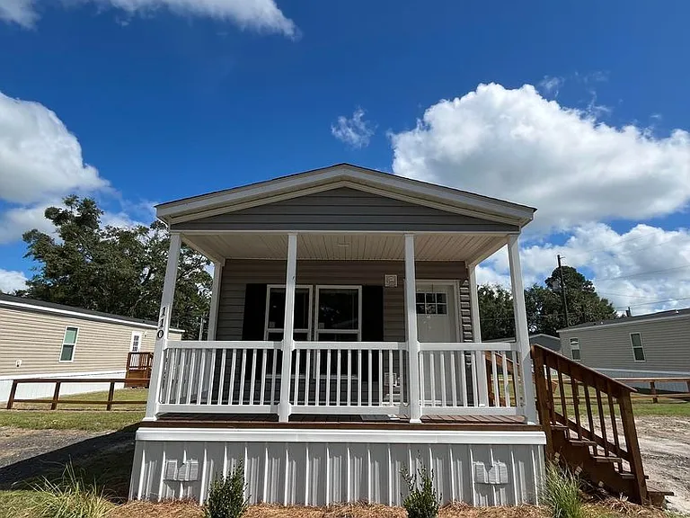 722 McCall Rd — Photo 1