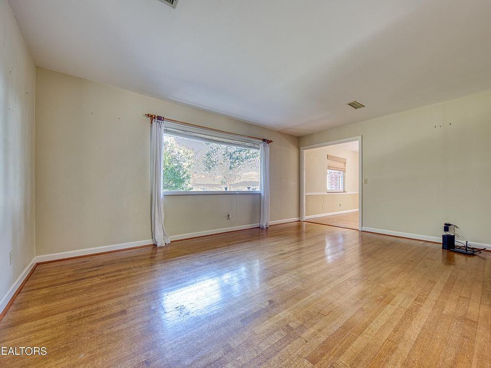 929 Sam Houston School Rd, Maryville, TN 37804 Zillow