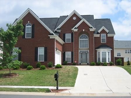 Front view of home