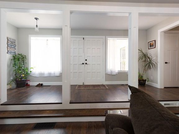 3rd image of 4535 Holiday Heights Dr