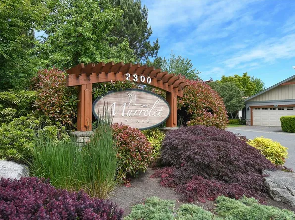 2300 Murrelet Dr #2, Comox, BC V9M 4J2