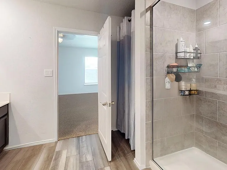 10016 Avendesora Rd — Photo 11