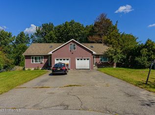 101-102 Geraldine Ct, Schenectady, NY 12306