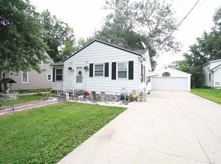 1641 W 11th St, Waterloo, IA 50702