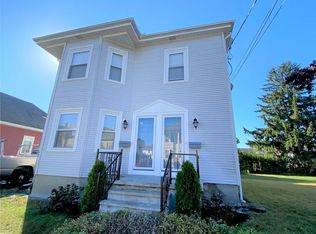 83 Lee St, Pawtucket, RI 02861