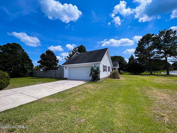 3rd image of 108 Woodcroft Dr