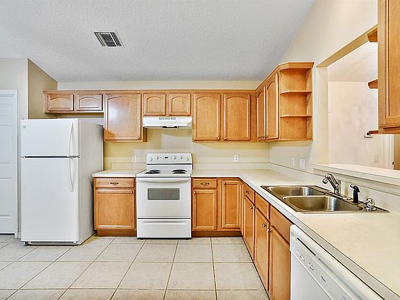 5th image of 1103 Juniper Ct