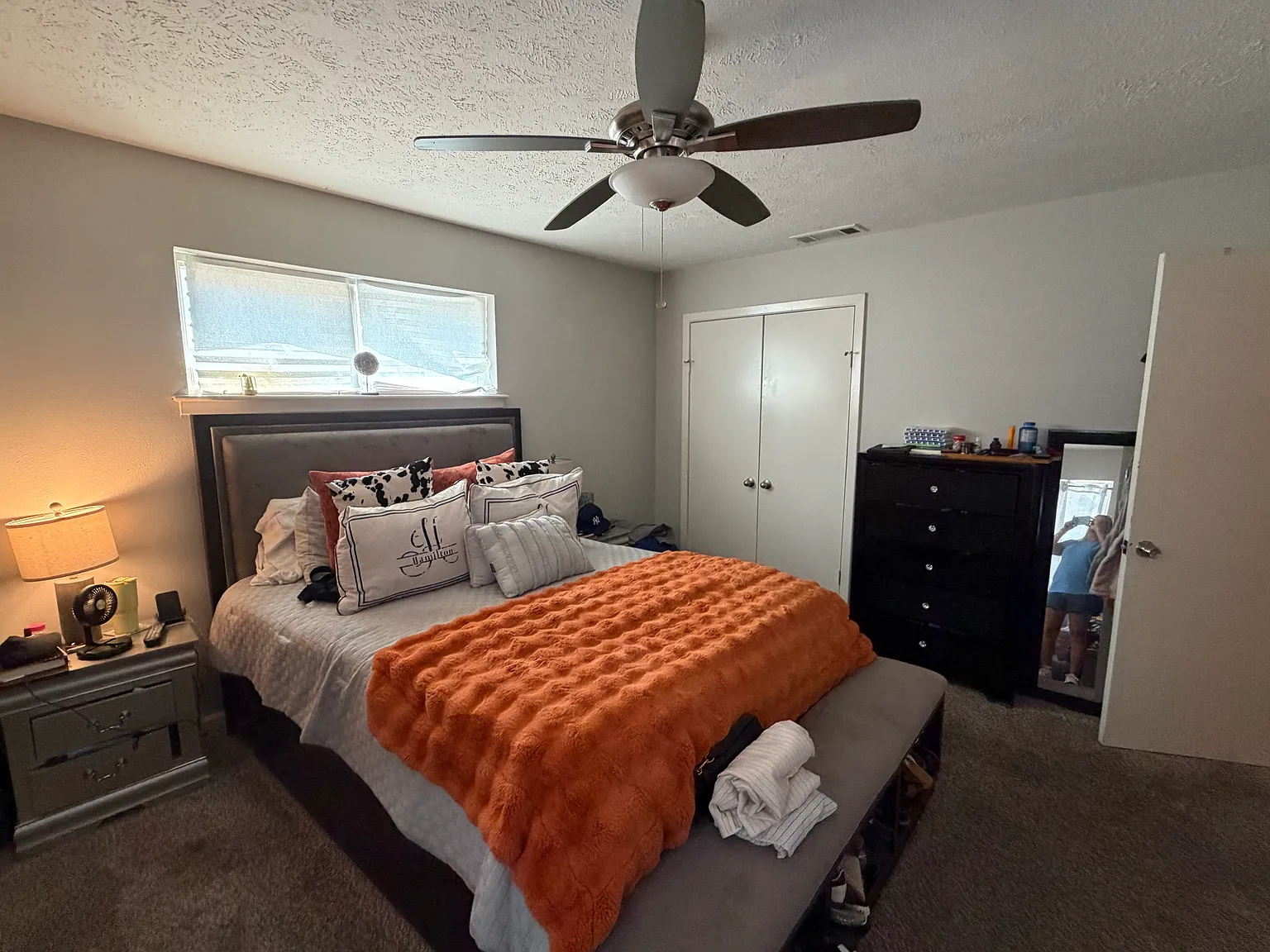 4 bed, 2370 sqft, $3,300 — Photo 4