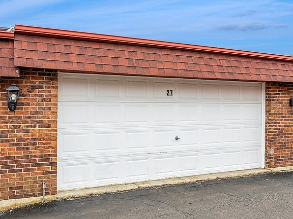 3rd image of 9430 Greenbriar Dr APT 2H