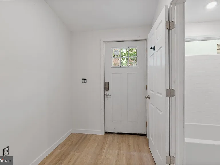 223 S 45th St #1R — Photo 27
